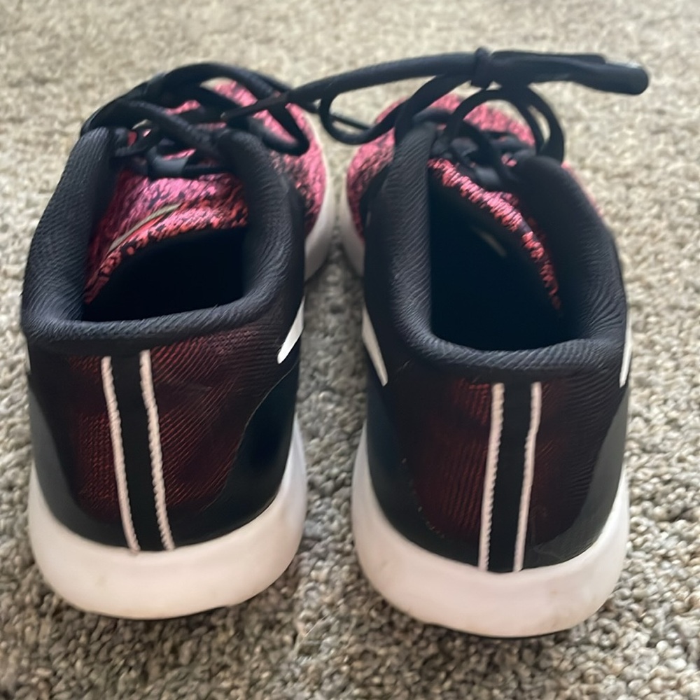 Nike Sneakers - Picture 5 of 6